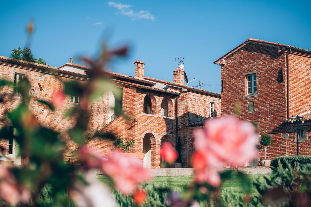 Casale Cardini Guest House Foiano Della Chiana Luaran gambar