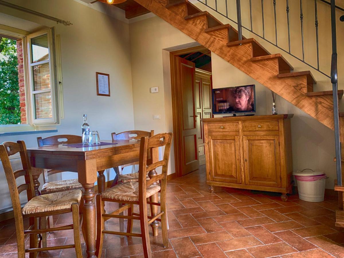 Casale Cardini Guest House Foiano Della Chiana Luaran gambar